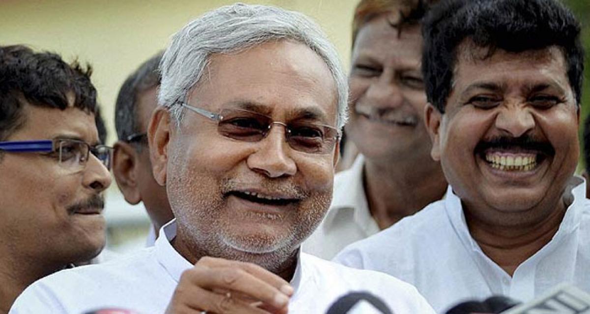 Nitish again takes oath as Bihar CM